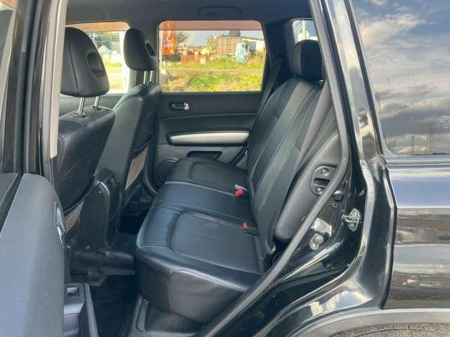 エクストレイル ２０Ｘ　車検整備付　シートヒーター　キーレス　プッシュスタート　スマートキー　ルーフレール　４ＷＤ　寒冷地仕様　ダイヤモンドブラックパール（60枚目）