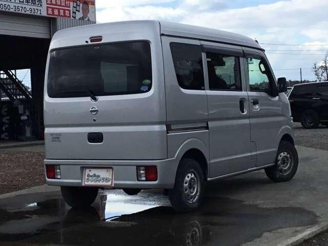 NV100クリッパーバン DX エマージェンシーブレーキパッケージ 車検整備付 パートタイム4WD 本州仕入 キーレス 両側スライドドア 寒冷地仕様 シルキーシルバーメタリック(8枚目)