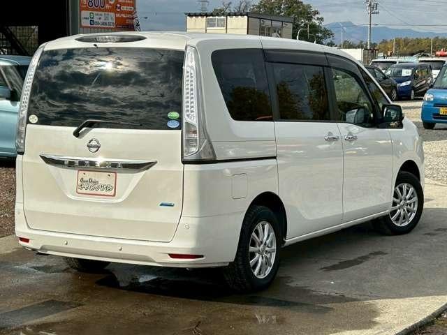 セレナ 20X アドバンスドセーフティパッケージ 車検整備付 両側スライドドア 社外アルミ 3列シート ナビ付 バックカメラ アラウンドビューモニター ワンセグ ウォークスルー ブリリアントホワイトパール3コート(8枚目)
