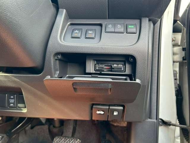 セレナ 20X アドバンスドセーフティパッケージ 車検整備付 両側スライドドア 社外アルミ 3列シート ナビ付 バックカメラ アラウンドビューモニター ワンセグ ウォークスルー ブリリアントホワイトパール3コート(41枚目)