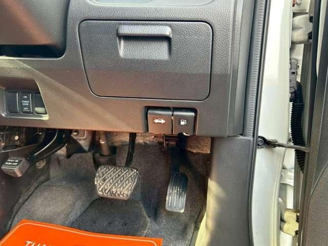 セレナ 20X アドバンスドセーフティパッケージ 車検整備付 両側スライドドア 社外アルミ 3列シート ナビ付 バックカメラ アラウンドビューモニター ワンセグ ウォークスルー ブリリアントホワイトパール3コート(54枚目)
