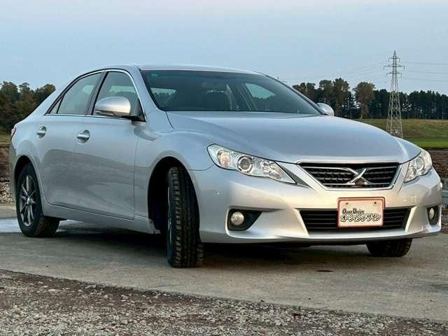 マークＸ ２５０Ｇ　Ｆｏｕｒブラックリミテッド　検Ｒ８／３　純正ナビ付　電動シート　プッシュスタート　スマートキー　キーレス　バックモニター　寒冷地仕様　４ＷＤ　シルバーメタリック（4枚目）