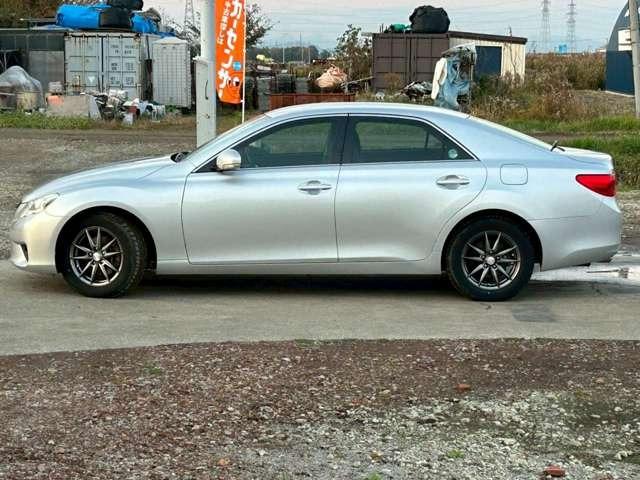 マークＸ ２５０Ｇ　Ｆｏｕｒブラックリミテッド　検Ｒ８／３　純正ナビ付　電動シート　プッシュスタート　スマートキー　キーレス　バックモニター　寒冷地仕様　４ＷＤ　シルバーメタリック（6枚目）