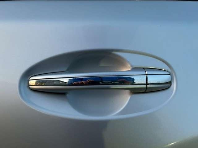 マークＸ ２５０Ｇ　Ｆｏｕｒブラックリミテッド　検Ｒ８／３　純正ナビ付　電動シート　プッシュスタート　スマートキー　キーレス　バックモニター　寒冷地仕様　４ＷＤ　シルバーメタリック（19枚目）