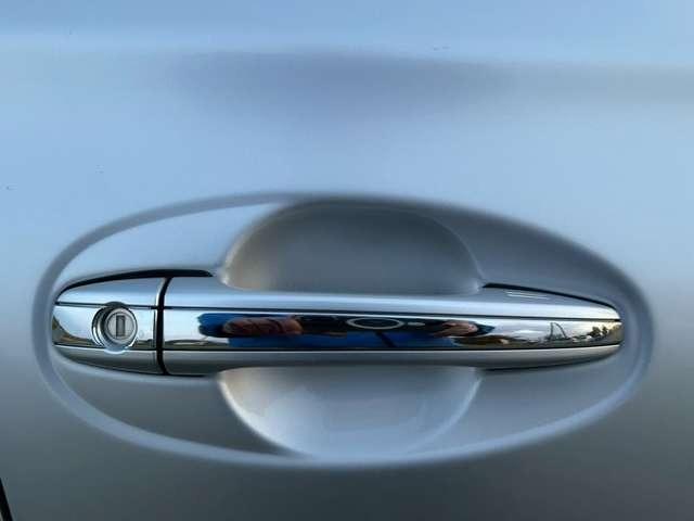 マークＸ ２５０Ｇ　Ｆｏｕｒブラックリミテッド　検Ｒ８／３　純正ナビ付　電動シート　プッシュスタート　スマートキー　キーレス　バックモニター　寒冷地仕様　４ＷＤ　シルバーメタリック（21枚目）