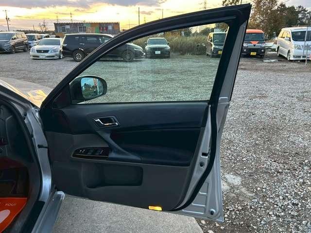 マークＸ ２５０Ｇ　Ｆｏｕｒブラックリミテッド　検Ｒ８／３　純正ナビ付　電動シート　プッシュスタート　スマートキー　キーレス　バックモニター　寒冷地仕様　４ＷＤ　シルバーメタリック（41枚目）