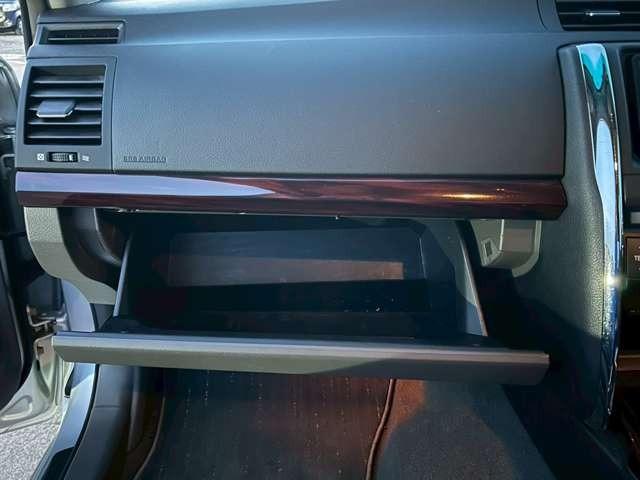 マークＸ ２５０Ｇ　Ｆｏｕｒブラックリミテッド　検Ｒ８／３　純正ナビ付　電動シート　プッシュスタート　スマートキー　キーレス　バックモニター　寒冷地仕様　４ＷＤ　シルバーメタリック（65枚目）