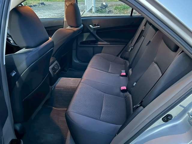 マークＸ ２５０Ｇ　Ｆｏｕｒブラックリミテッド　検Ｒ８／３　純正ナビ付　電動シート　プッシュスタート　スマートキー　キーレス　バックモニター　寒冷地仕様　４ＷＤ　シルバーメタリック（69枚目）