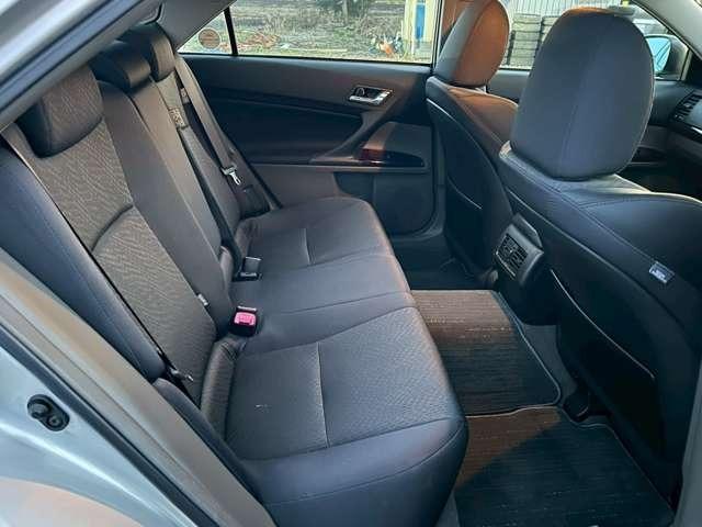 マークＸ ２５０Ｇ　Ｆｏｕｒブラックリミテッド　検Ｒ８／３　純正ナビ付　電動シート　プッシュスタート　スマートキー　キーレス　バックモニター　寒冷地仕様　４ＷＤ　シルバーメタリック（70枚目）