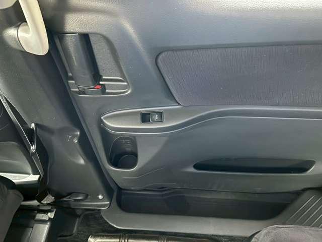 ヴェルファイア ２．４Ｚ　プラチナセレクションＩＩ　車検整備付　３列シート　両側スライドドア　ウォークスルー　ナビ　バックカメラ　社外アルミホイール　グレーメタリック（64枚目）