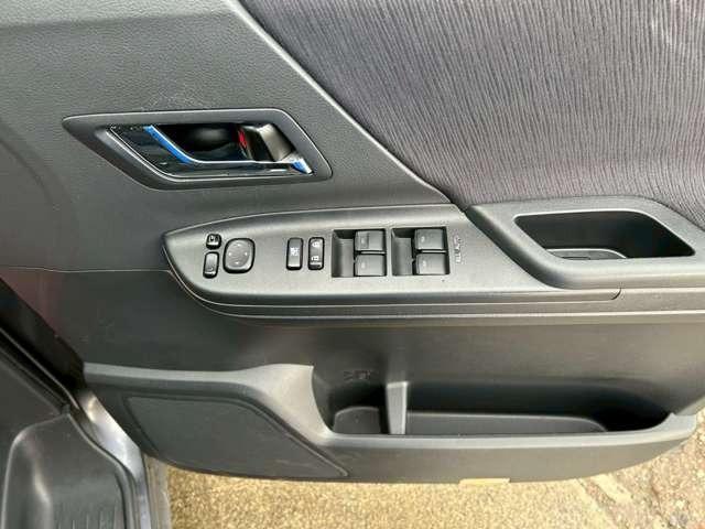 ヴェルファイア ２．４Ｚ　プラチナセレクションＩＩ　車検整備付　３列シート　両側スライドドア　ウォークスルー　ナビ　バックカメラ　社外アルミホイール　グレーメタリック（69枚目）