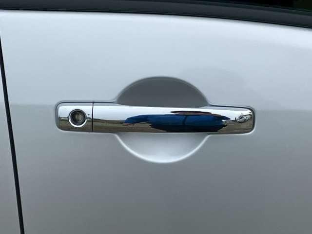 セレナ 20S 車検整備付 3列シート 両側スライドドア ウォークスルー キーレス 寒冷仕様 カーナビ バックカメラ ブリリアントシルバーメタリック(18枚目)