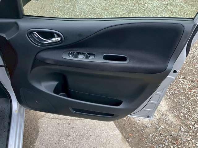 セレナ 20S 車検整備付 3列シート 両側スライドドア ウォークスルー キーレス 寒冷仕様 カーナビ バックカメラ ブリリアントシルバーメタリック(29枚目)