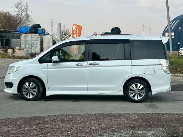 ステップワゴンスパーダ Z 車検整備付 3列シート 両側スライドドア バックカメラ ETC スマートキー キーレス フラットシート ホワイトオーキッド・パール(5枚目)