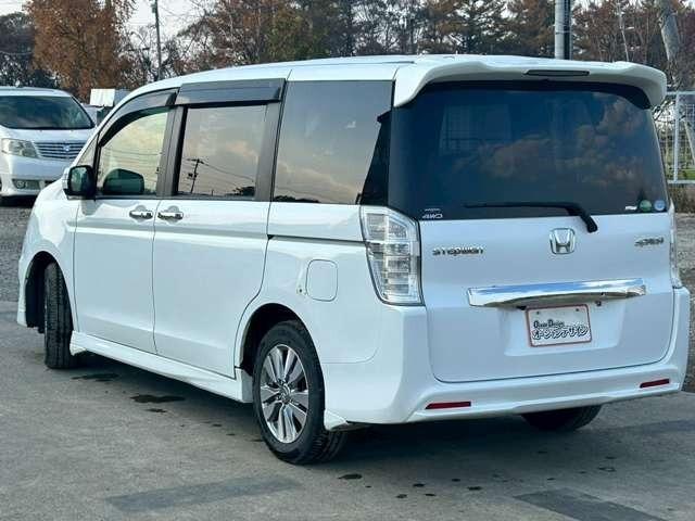 ステップワゴンスパーダ Z 車検整備付 3列シート 両側スライドドア バックカメラ ETC スマートキー キーレス フラットシート ホワイトオーキッド・パール(7枚目)