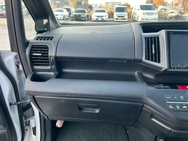 ステップワゴンスパーダ Z 車検整備付 3列シート 両側スライドドア バックカメラ ETC スマートキー キーレス フラットシート ホワイトオーキッド・パール(55枚目)