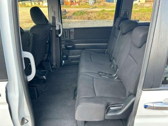 ステップワゴンスパーダ Z 車検整備付 3列シート 両側スライドドア バックカメラ ETC スマートキー キーレス フラットシート ホワイトオーキッド・パール(61枚目)