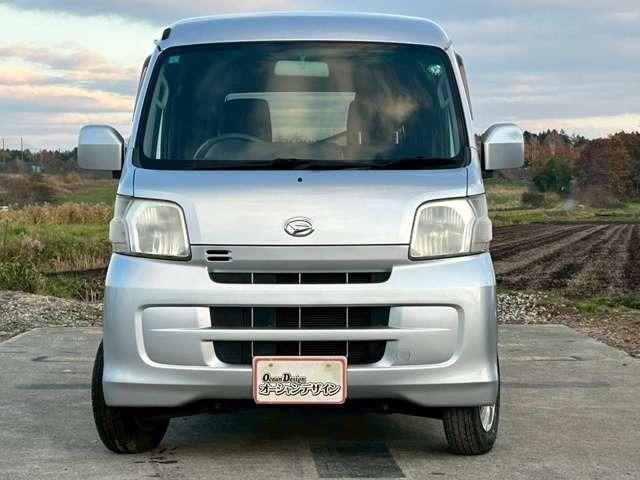 ハイゼットカーゴ クルーズ　車検整備付　ＭＴ車　両側スライドドア　フルフラット　キーレス　パワーウィンドウ　ブライトシルバーメタリック（2枚目）