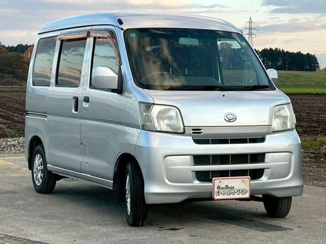 ハイゼットカーゴ クルーズ　車検整備付　ＭＴ車　両側スライドドア　フルフラット　キーレス　パワーウィンドウ　ブライトシルバーメタリック（3枚目）