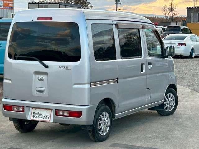ハイゼットカーゴ クルーズ　車検整備付　ＭＴ車　両側スライドドア　フルフラット　キーレス　パワーウィンドウ　ブライトシルバーメタリック（9枚目）