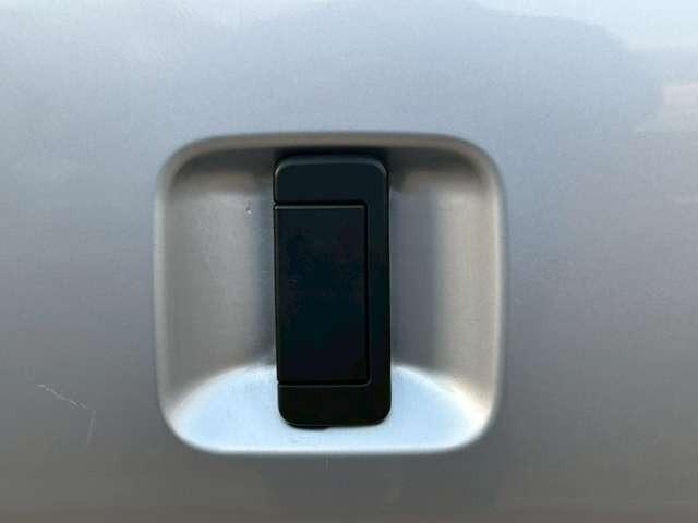 ハイゼットカーゴ クルーズ　車検整備付　ＭＴ車　両側スライドドア　フルフラット　キーレス　パワーウィンドウ　ブライトシルバーメタリック（23枚目）