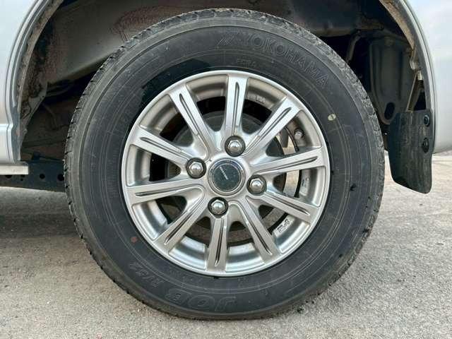 ハイゼットカーゴ クルーズ　車検整備付　ＭＴ車　両側スライドドア　フルフラット　キーレス　パワーウィンドウ　ブライトシルバーメタリック（27枚目）