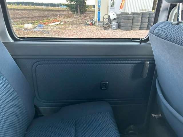 ハイゼットカーゴ クルーズ　車検整備付　ＭＴ車　両側スライドドア　フルフラット　キーレス　パワーウィンドウ　ブライトシルバーメタリック（41枚目）