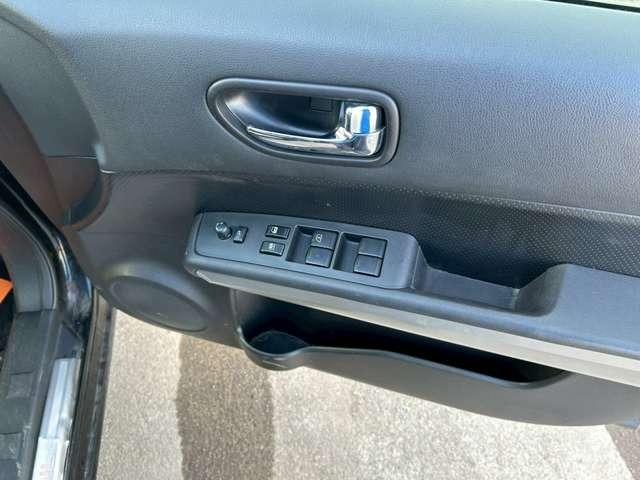 営業時間１０時〜１８時３０分（月曜除く）。スタッフ一同心よりお待ちしております。