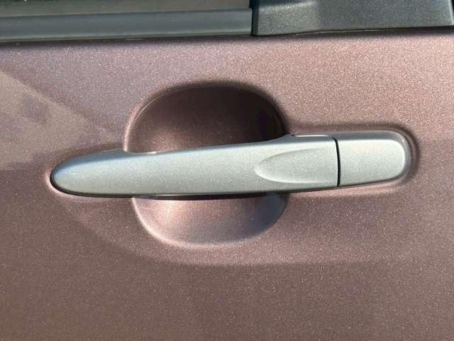 ムーヴ Ｌ　車検整備付　ベンチシート　エコアイドル　キーレス　４ＷＤ　純正オーディオ　寒冷地仕様　フルフラット　シルキーマルーンメタリック（20枚目）