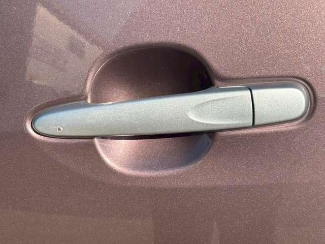 ムーヴ Ｌ　車検整備付　ベンチシート　エコアイドル　キーレス　４ＷＤ　純正オーディオ　寒冷地仕様　フルフラット　シルキーマルーンメタリック（21枚目）