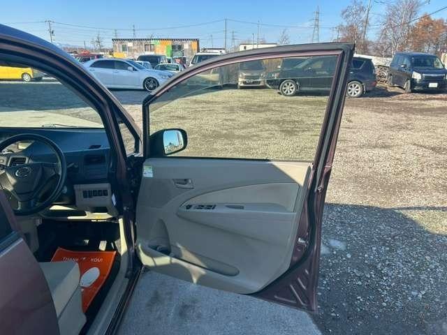 ムーヴ Ｌ　車検整備付　ベンチシート　エコアイドル　キーレス　４ＷＤ　純正オーディオ　寒冷地仕様　フルフラット　シルキーマルーンメタリック（44枚目）