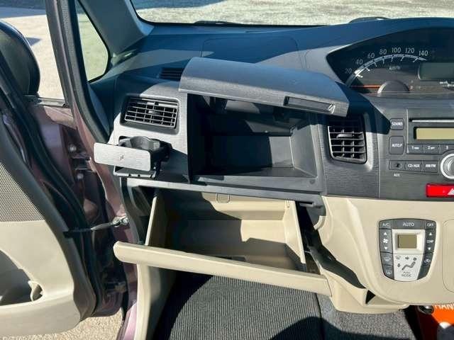 ムーヴ Ｌ　車検整備付　ベンチシート　エコアイドル　キーレス　４ＷＤ　純正オーディオ　寒冷地仕様　フルフラット　シルキーマルーンメタリック（50枚目）