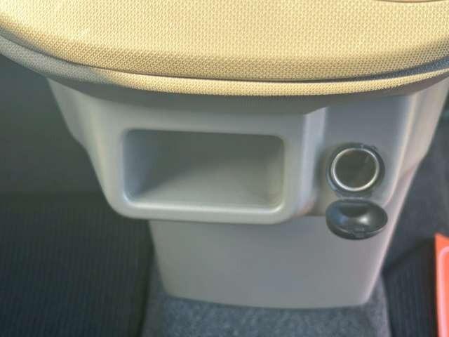 ムーヴ Ｌ　車検整備付　ベンチシート　エコアイドル　キーレス　４ＷＤ　純正オーディオ　寒冷地仕様　フルフラット　シルキーマルーンメタリック（67枚目）