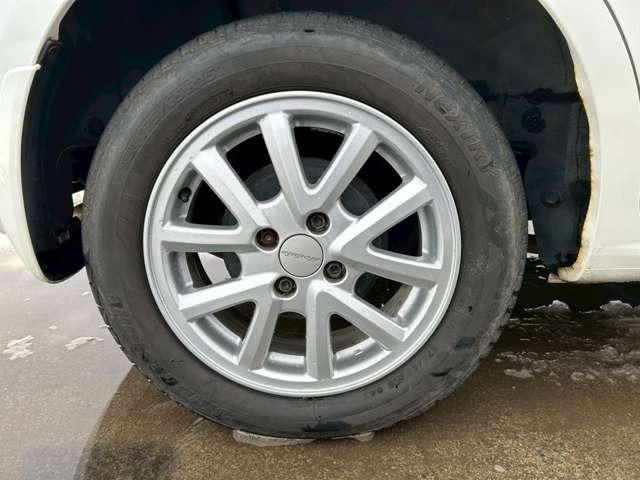 フィット Ｇスマートセレクション　車検整備付　バックカメラ　純正ナビ　ＴＶ　ＥＴＣ　４ＷＤ　キーレス　スマートキー　フラットシート　プレミアムホワイト・パール（23枚目）