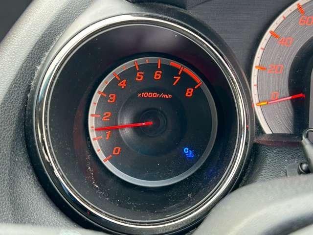 フィット Ｇスマートセレクション　車検整備付　バックカメラ　純正ナビ　ＴＶ　ＥＴＣ　４ＷＤ　キーレス　スマートキー　フラットシート　プレミアムホワイト・パール（31枚目）