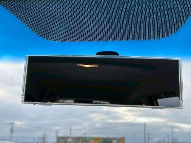 フィット Ｇスマートセレクション　車検整備付　バックカメラ　純正ナビ　ＴＶ　ＥＴＣ　４ＷＤ　キーレス　スマートキー　フラットシート　プレミアムホワイト・パール（48枚目）