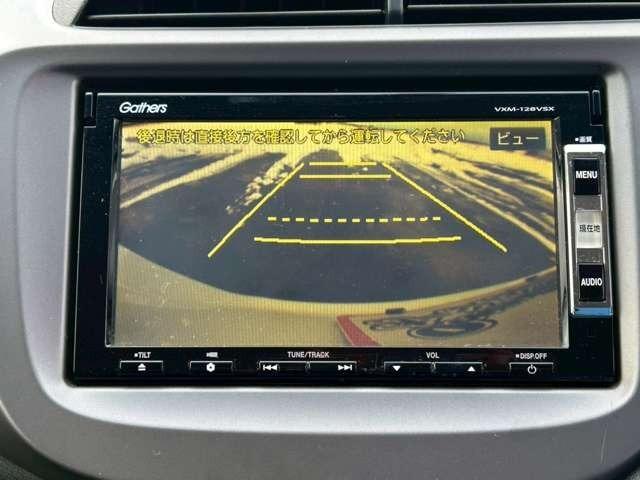 フィット Ｇスマートセレクション　車検整備付　バックカメラ　純正ナビ　ＴＶ　ＥＴＣ　４ＷＤ　キーレス　スマートキー　フラットシート　プレミアムホワイト・パール（49枚目）