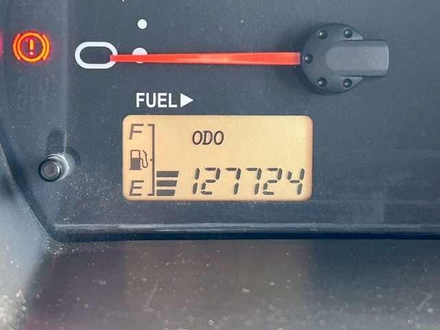 ピクシスバン クルーズ　検Ｒ８／７　マニュアル車　ＣＤ　スライドドア　ブライトシルバーメタリック　４ＷＤ（32枚目）