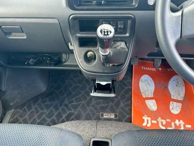 ピクシスバン クルーズ　検Ｒ８／７　マニュアル車　ＣＤ　スライドドア　ブライトシルバーメタリック　４ＷＤ（34枚目）