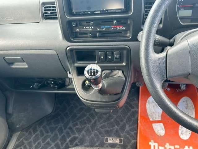 ピクシスバン クルーズ　検Ｒ８／７　マニュアル車　ＣＤ　スライドドア　ブライトシルバーメタリック　４ＷＤ（35枚目）