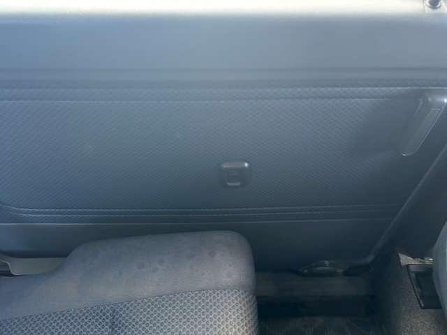 ピクシスバン クルーズ　検Ｒ８／７　マニュアル車　ＣＤ　スライドドア　ブライトシルバーメタリック　４ＷＤ（39枚目）