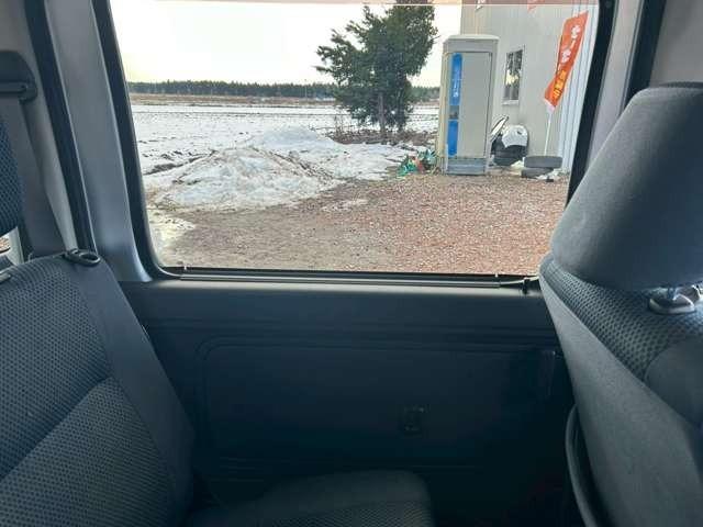 ピクシスバン クルーズ　検Ｒ８／７　マニュアル車　ＣＤ　スライドドア　ブライトシルバーメタリック　４ＷＤ（40枚目）