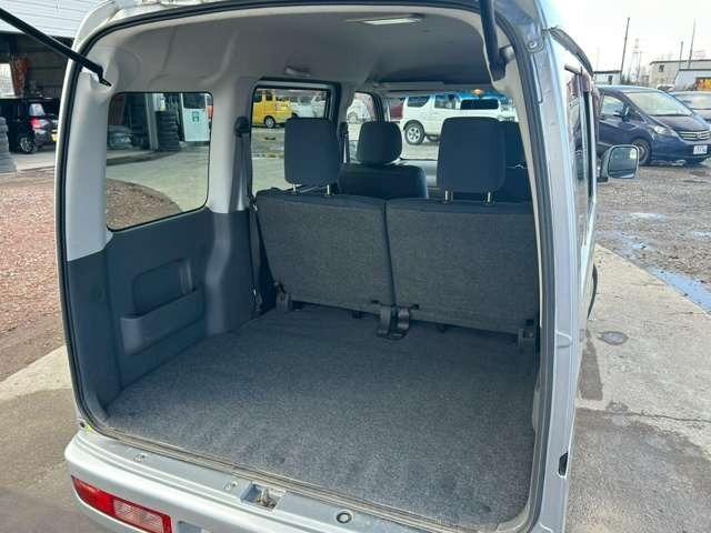 ピクシスバン クルーズ　検Ｒ８／７　マニュアル車　ＣＤ　スライドドア　ブライトシルバーメタリック　４ＷＤ（70枚目）