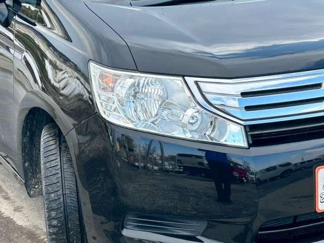 ステップワゴン Ｇ　ＨＤＤナビ　スマートスタイルエディション　車検整備付　バックカメラ　ＴＶ　ＥＴＣ　４ＷＤ　キーレス　スマートキー　３列シート　ウォークスルー　クリスタルブラックパール（14枚目）