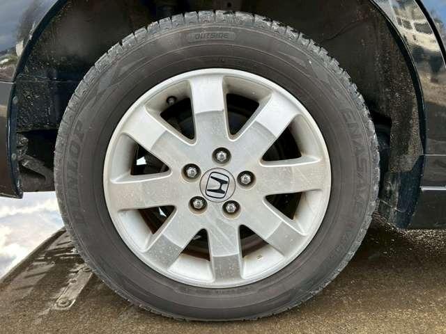 ステップワゴン Ｇ　ＨＤＤナビ　スマートスタイルエディション　車検整備付　バックカメラ　ＴＶ　ＥＴＣ　４ＷＤ　キーレス　スマートキー　３列シート　ウォークスルー　クリスタルブラックパール（25枚目）