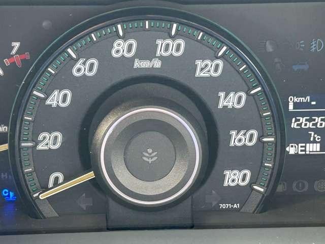 ステップワゴン Ｇ　ＨＤＤナビ　スマートスタイルエディション　車検整備付　バックカメラ　ＴＶ　ＥＴＣ　４ＷＤ　キーレス　スマートキー　３列シート　ウォークスルー　クリスタルブラックパール（30枚目）