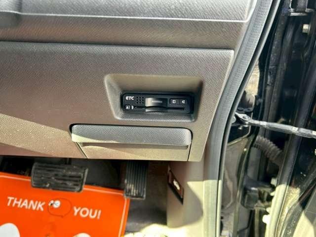 ステップワゴン Ｇ　ＨＤＤナビ　スマートスタイルエディション　車検整備付　バックカメラ　ＴＶ　ＥＴＣ　４ＷＤ　キーレス　スマートキー　３列シート　ウォークスルー　クリスタルブラックパール（42枚目）