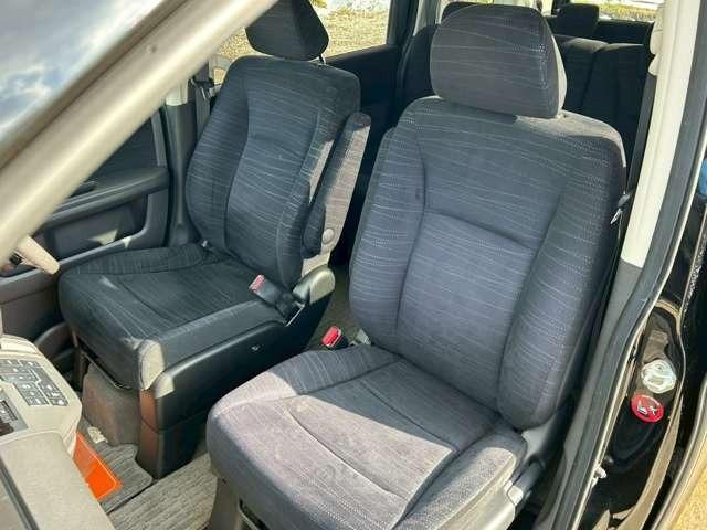 ステップワゴン Ｇ　ＨＤＤナビ　スマートスタイルエディション　車検整備付　バックカメラ　ＴＶ　ＥＴＣ　４ＷＤ　キーレス　スマートキー　３列シート　ウォークスルー　クリスタルブラックパール（52枚目）