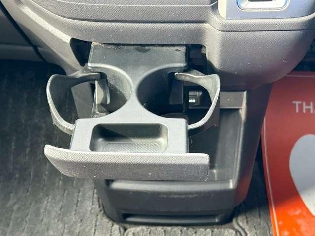 ステップワゴン Ｇ　ＨＤＤナビ　スマートスタイルエディション　車検整備付　バックカメラ　ＴＶ　ＥＴＣ　４ＷＤ　キーレス　スマートキー　３列シート　ウォークスルー　クリスタルブラックパール（55枚目）