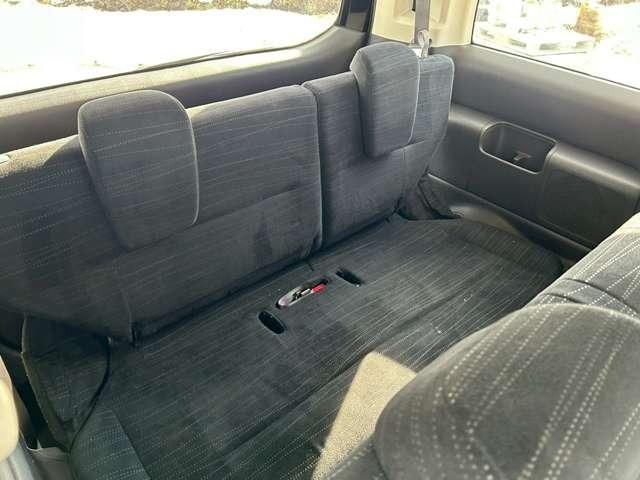 ステップワゴン Ｇ　ＨＤＤナビ　スマートスタイルエディション　車検整備付　バックカメラ　ＴＶ　ＥＴＣ　４ＷＤ　キーレス　スマートキー　３列シート　ウォークスルー　クリスタルブラックパール（60枚目）